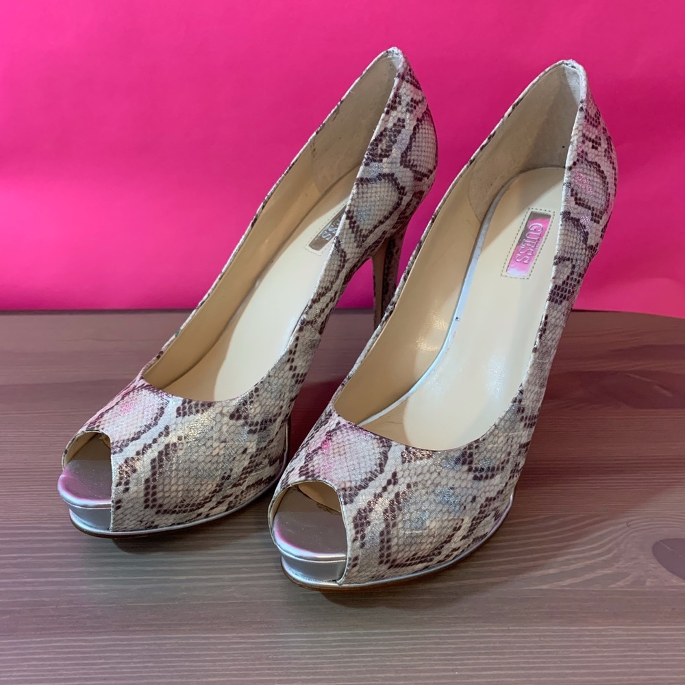 **sold**Guess Honorable heels